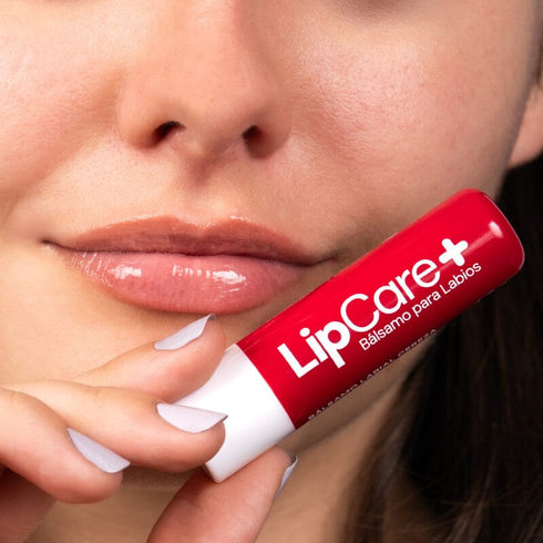 Bálsamo labial LipCare+ Cereza (Suavizante) Bálsamos labiales Lip Care+