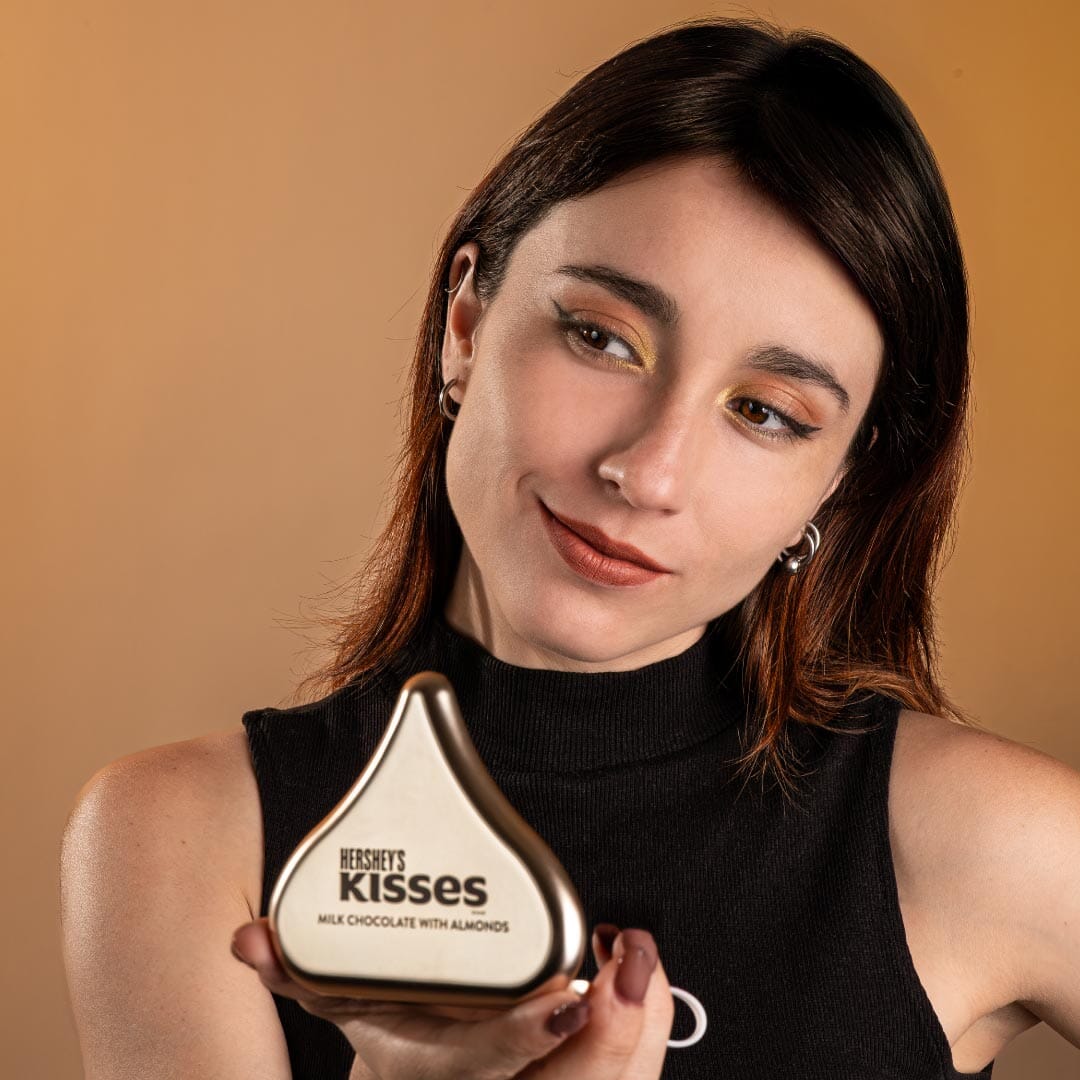 Paleta de Sombras Kisses 6 tonos "Almond + Milk" Sombras para ojos Hershey´s